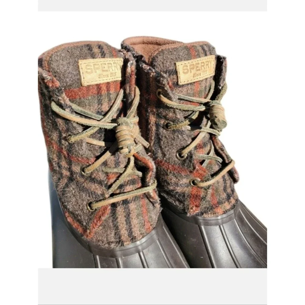Sperry Saltwater Short Duck Boots In Brown Plaid